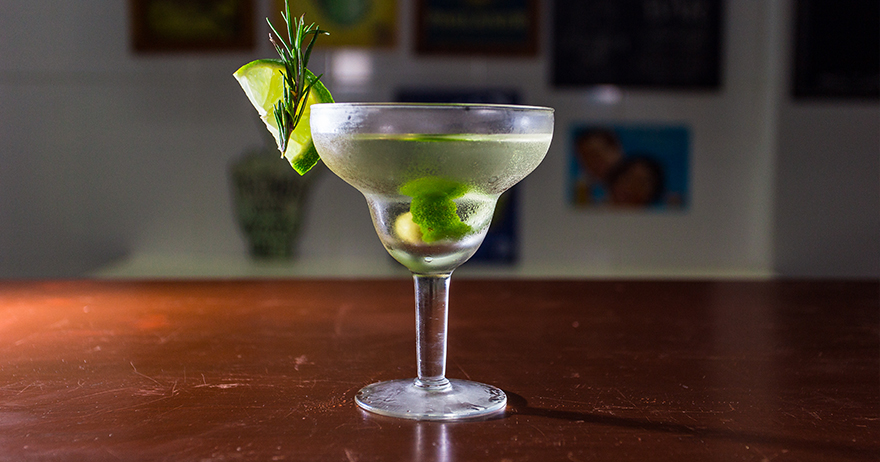 Drink de Camburi: Gim tônica